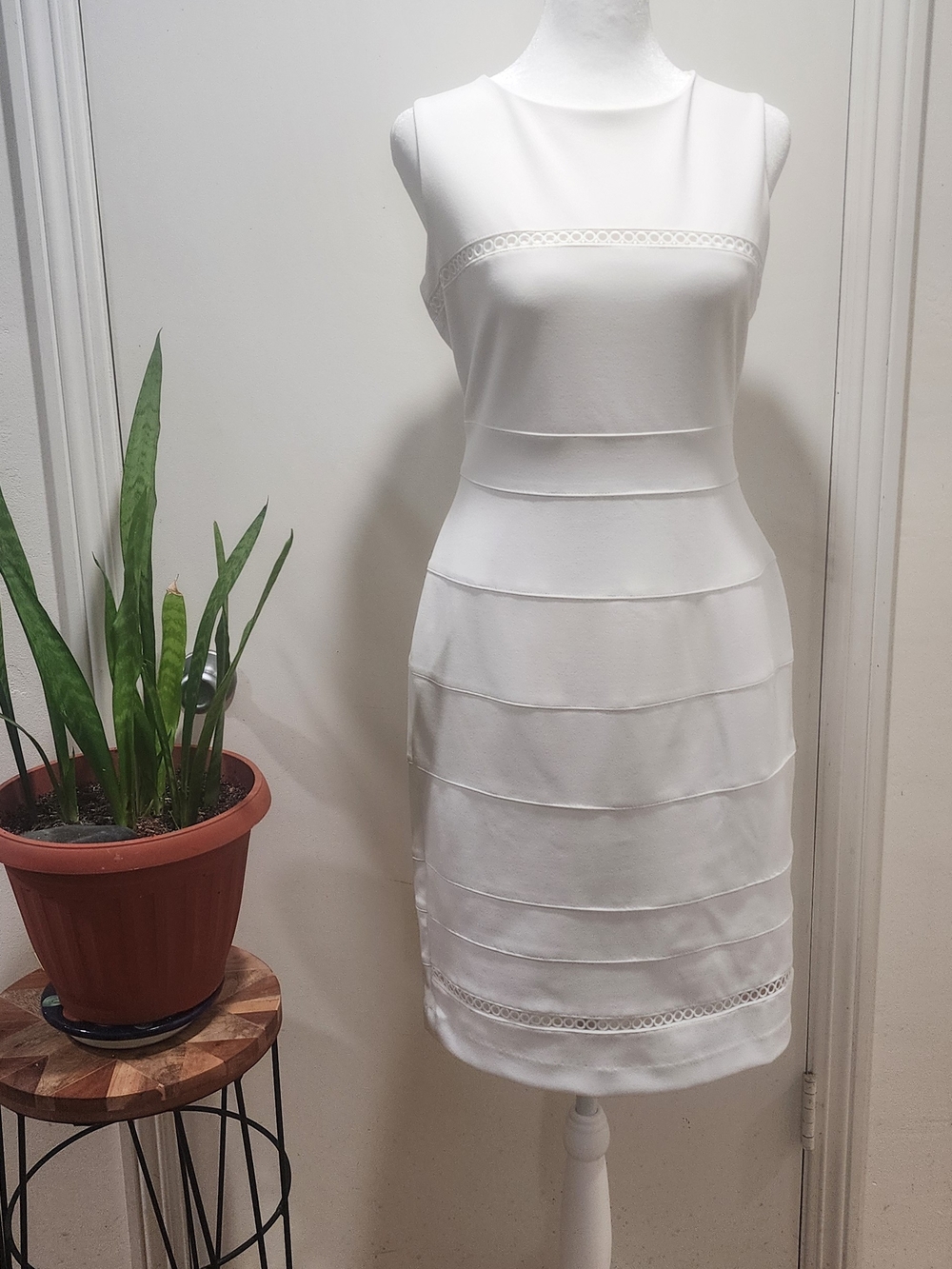 Tommy Hilfiger White Sleeveless Tiered Shift Dress